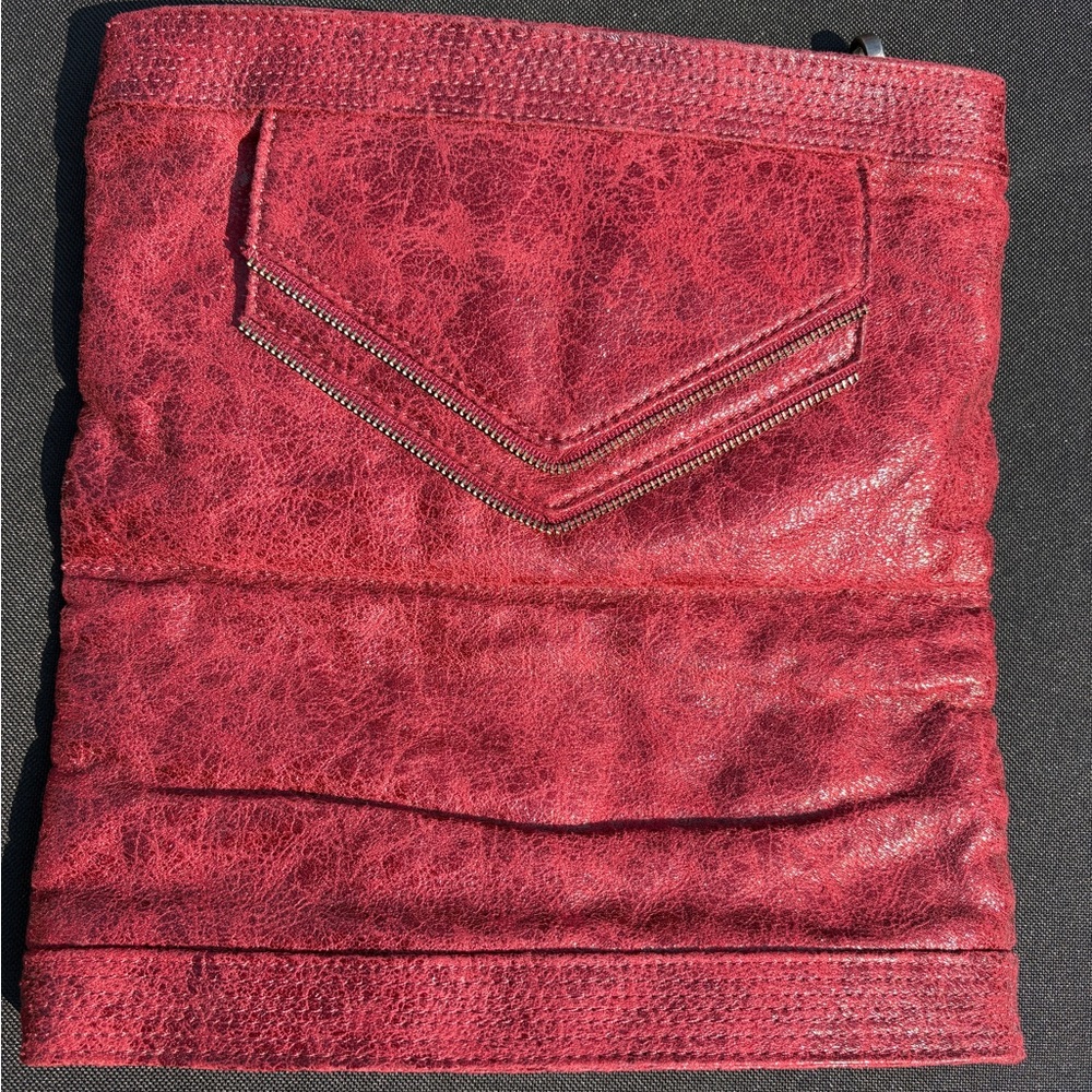 Matt & Nat red foldable clutch Bag with long chain /straps - Picture 2 of 14
